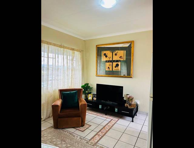 2 BEDROOM APARTMENT FOR SALE IN SHARONLEA